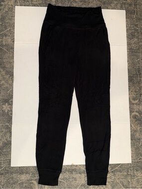 Maison Wheat Women’s Black High-Waist Jogger Pants